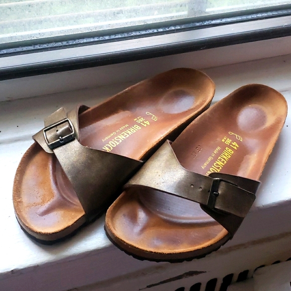 Birkenstock Slides 🤎 - Picture 1 of 3
